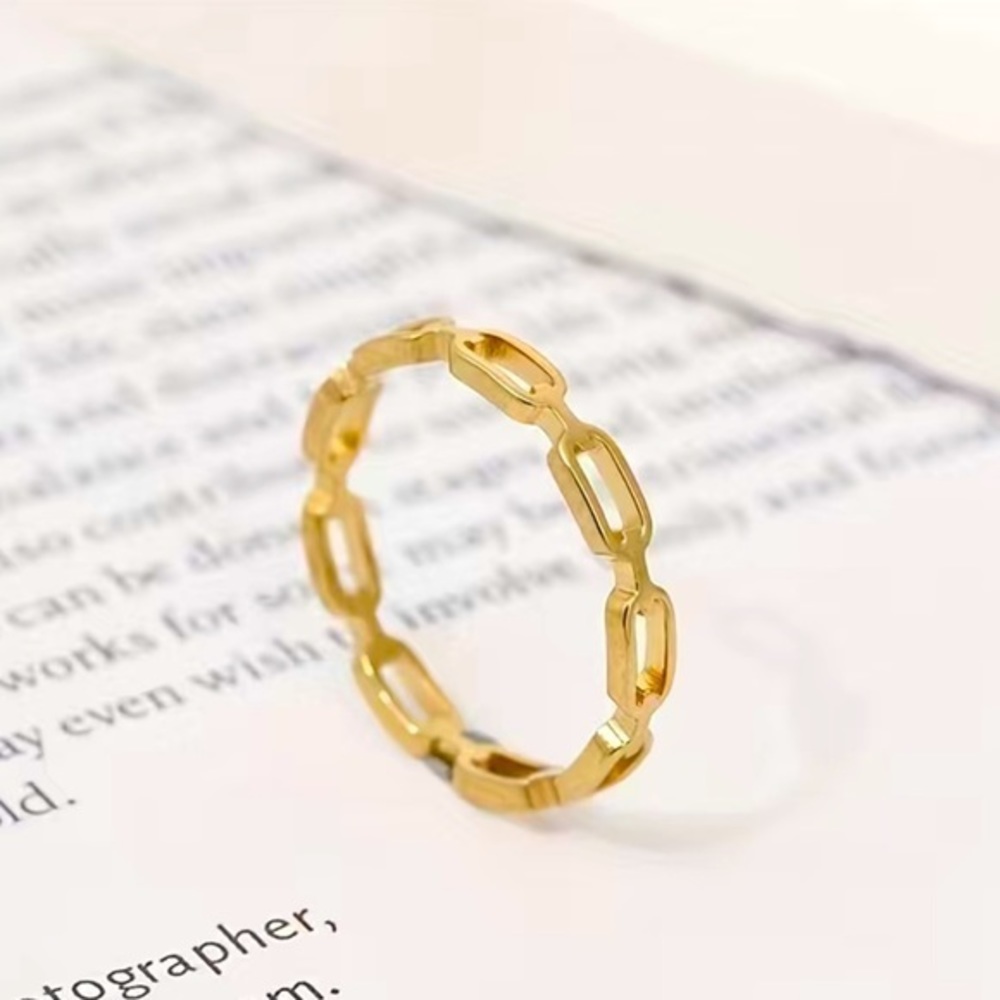 18k Gold Chain Link Ring